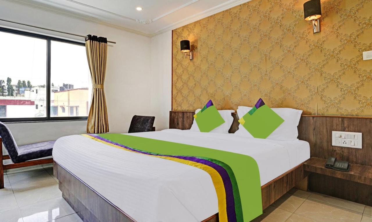 Treebo Varsha Palace Evrengabad Dış mekan fotoğraf