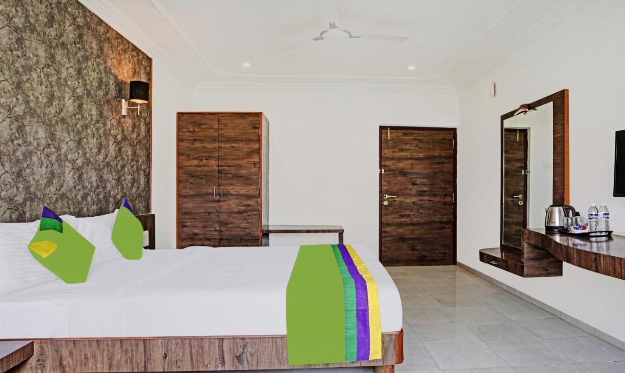 Treebo Varsha Palace Evrengabad Dış mekan fotoğraf