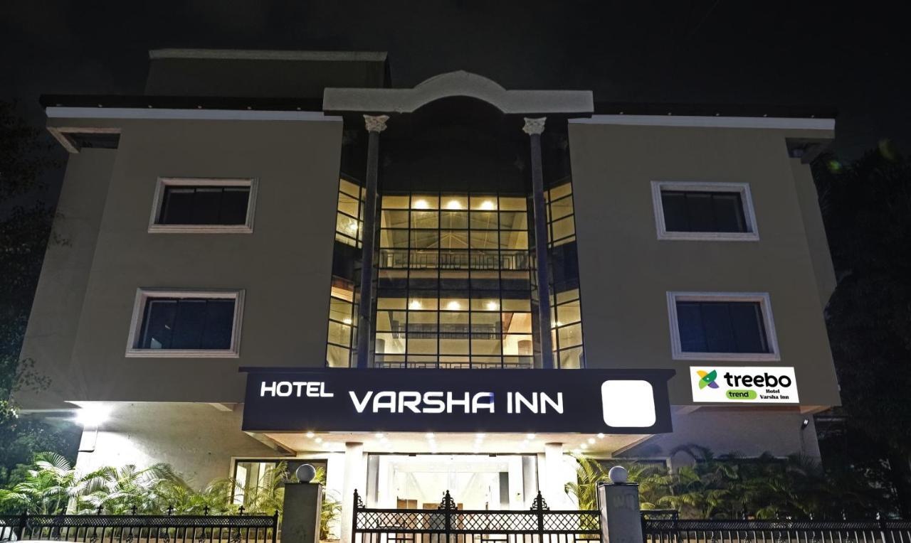 Treebo Varsha Palace Evrengabad Dış mekan fotoğraf