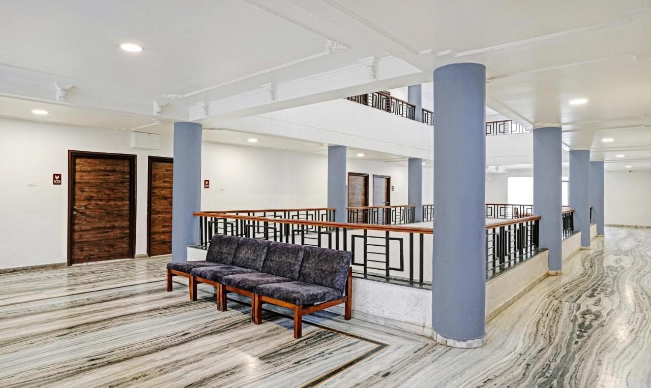 Treebo Varsha Palace Evrengabad Dış mekan fotoğraf